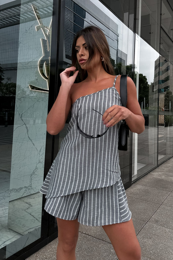 Blusa 1 Ombro Listrada Assimétrica Cinza