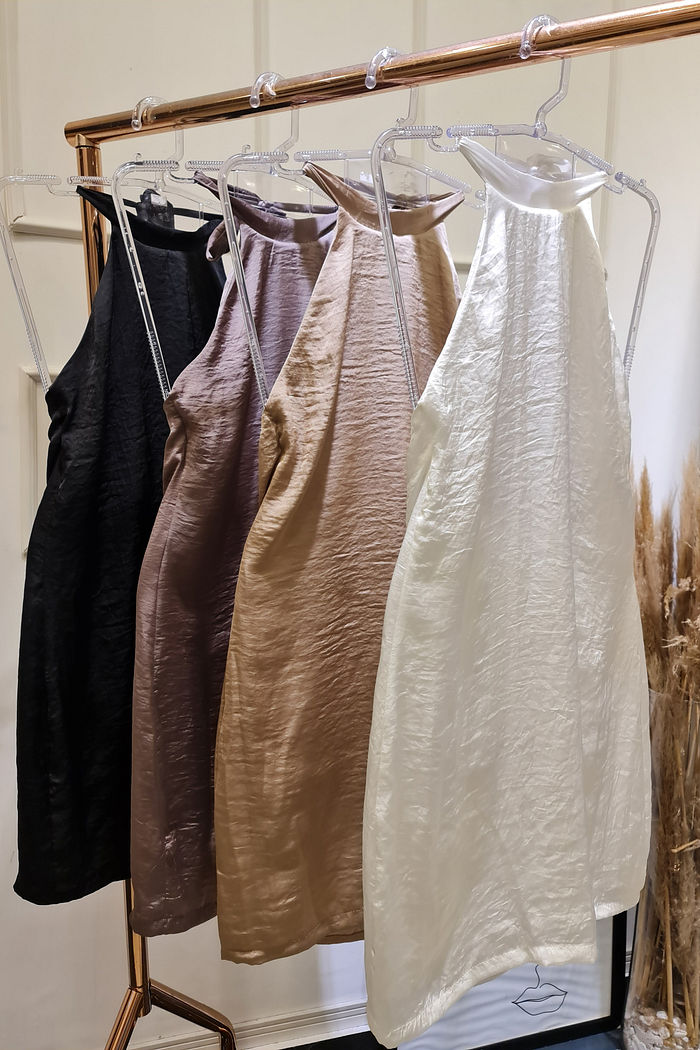 Vestido Cetim Gola Faixa