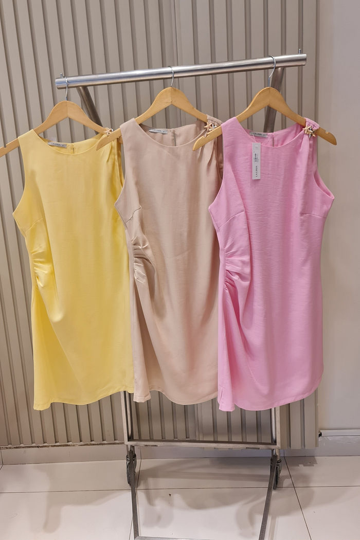 Vestido Alfaiataria Regara Fivela de Estrela 3 Cores