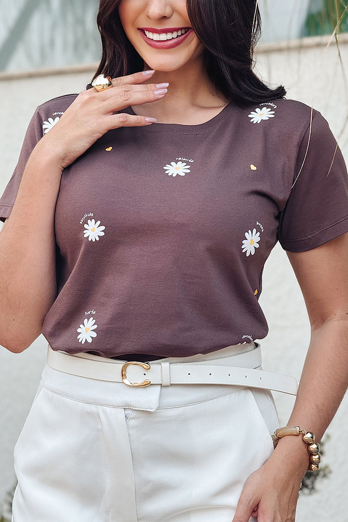 T-Shirt Forte valente vencedora - flores poá - Café