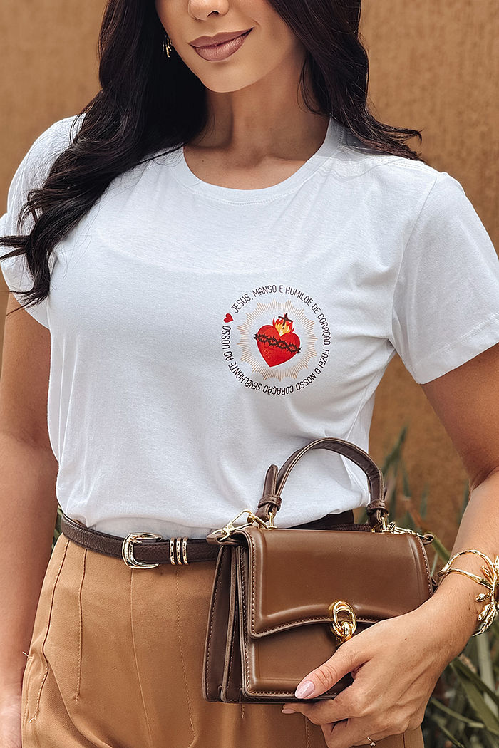 T-Shirt Jesus, manso e humilde DTF - Neve