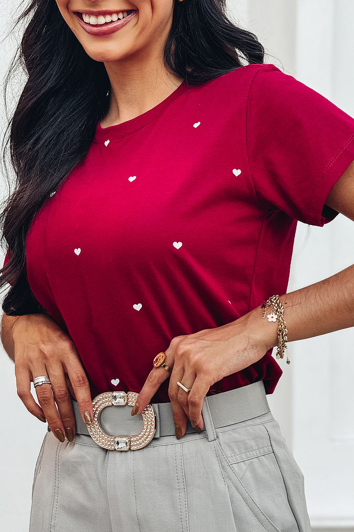 T-Shirt Corações pequenos poá - Bordô