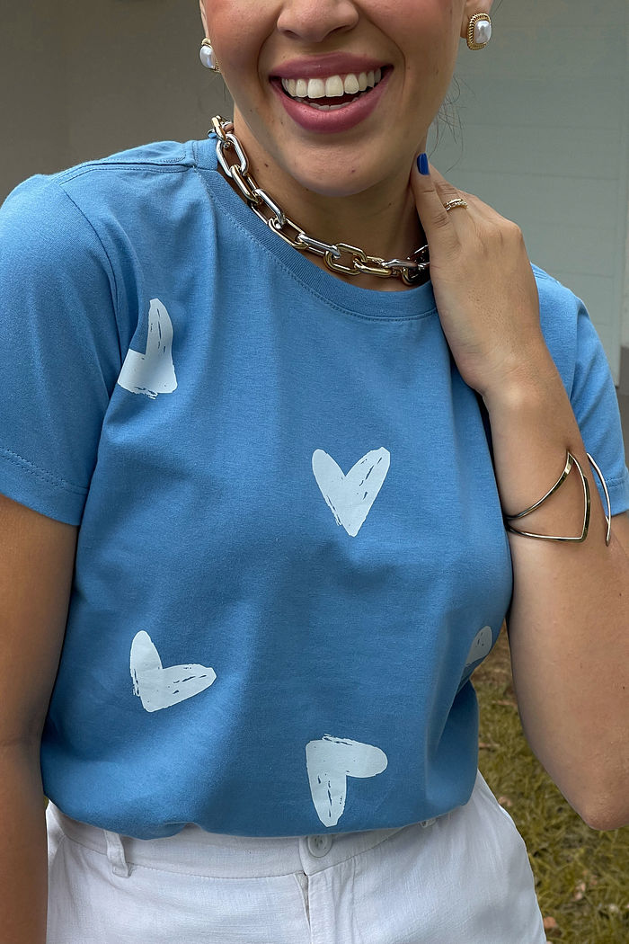 T-Shirt Corações preenchidos poá DTF- Azul Jeans