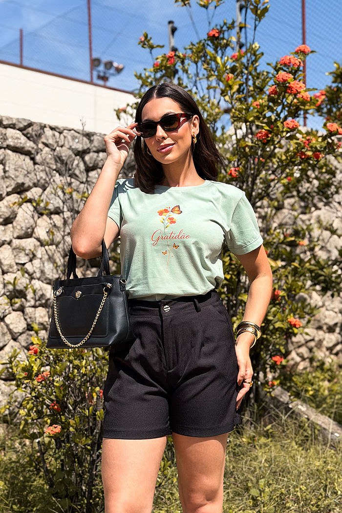 T-Shirt Gratidão Borboleta e flor DTF - Green