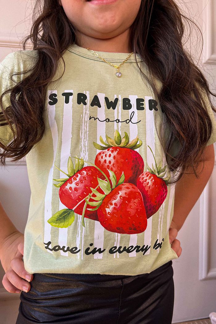 T-Shirt Infantil Strawberry Kids DTF - Verde Chá