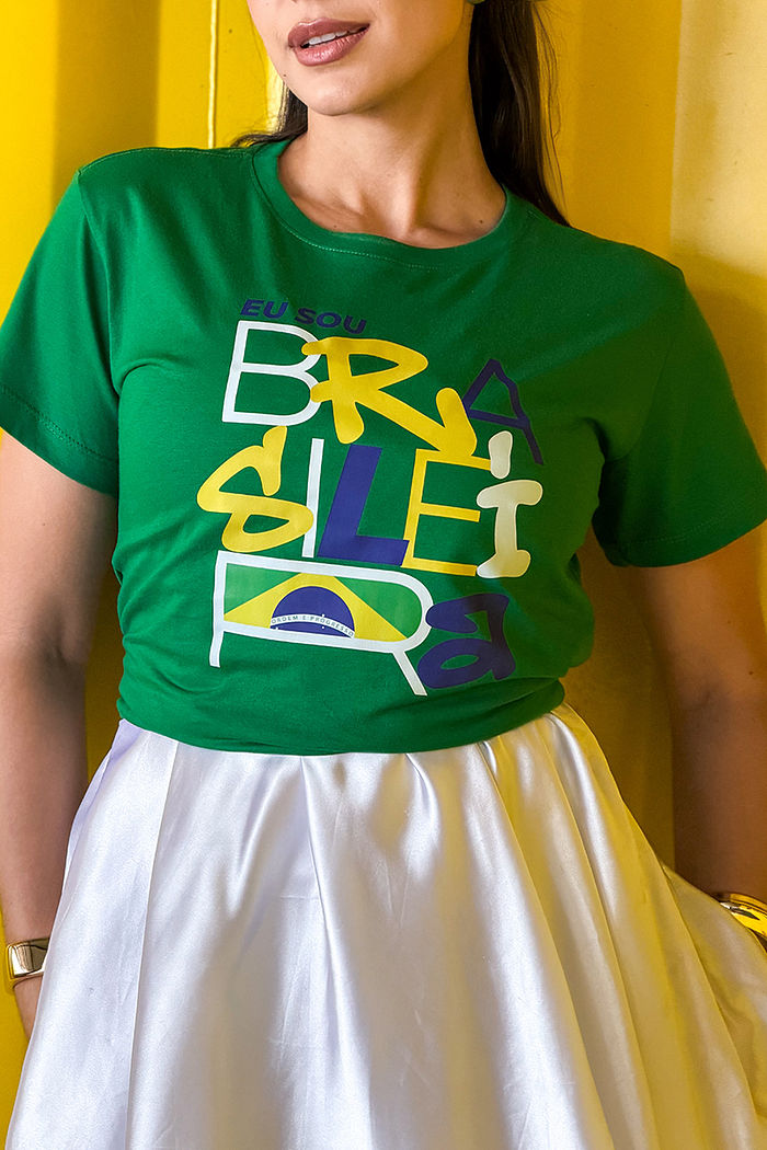 T-Shirt Eu sou Brasileira DTF - Verde Bandeira