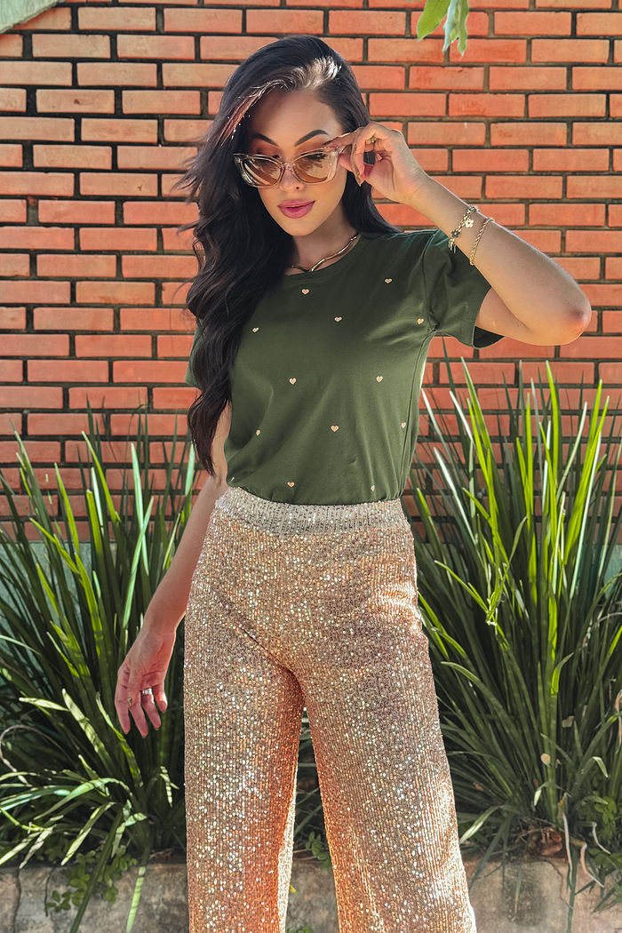 T-Shirt Corações pequenos poá - Verde Oliva