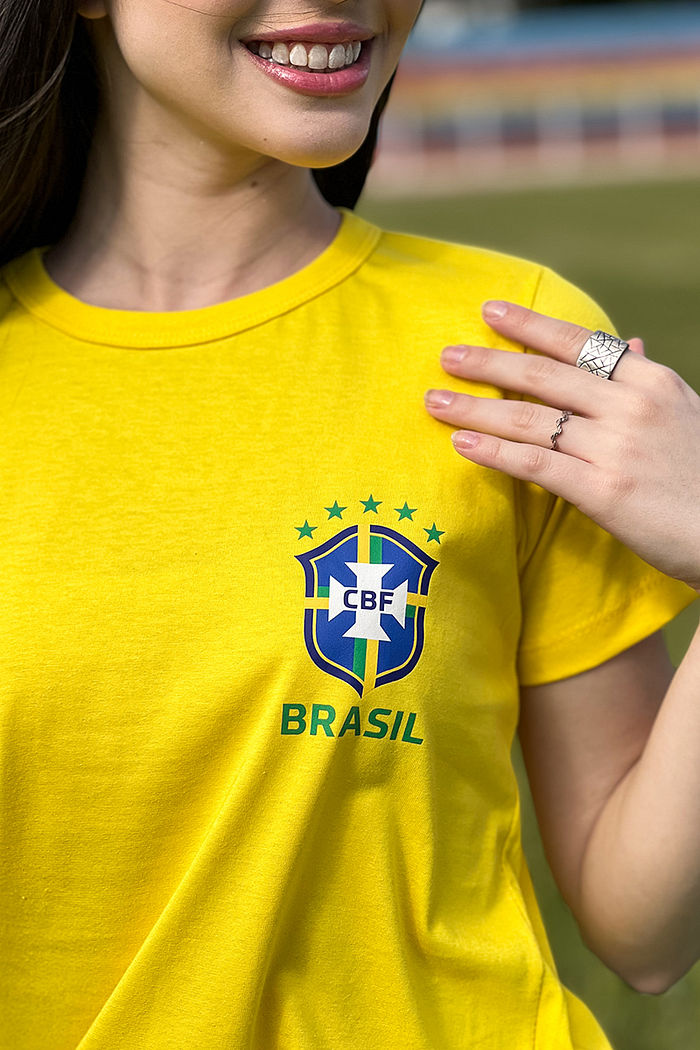 T-Shirt Infantil Brasão DTF - Amarelo Forte