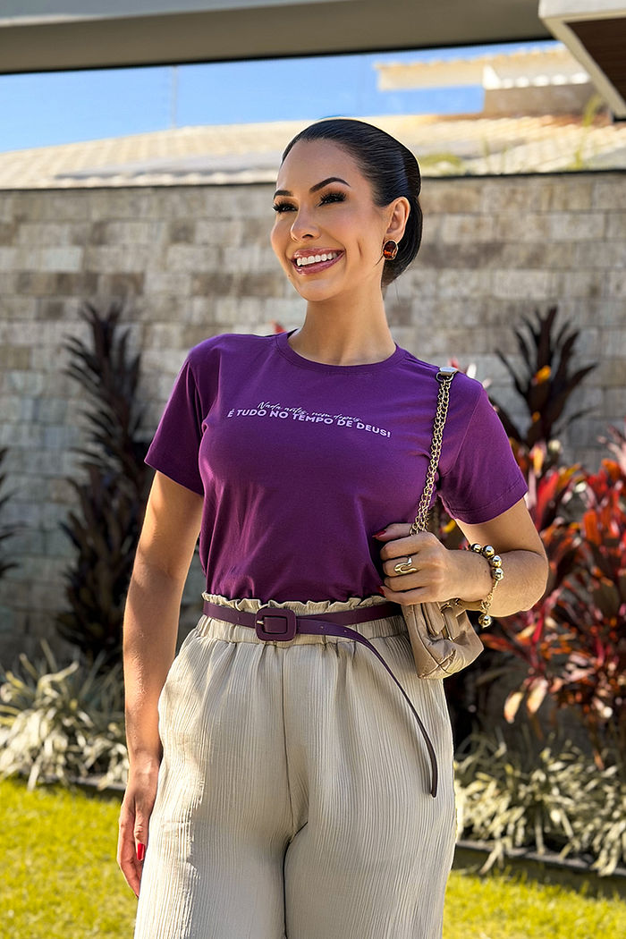 T-Shirt É tudo no tempo de Deus -Uva