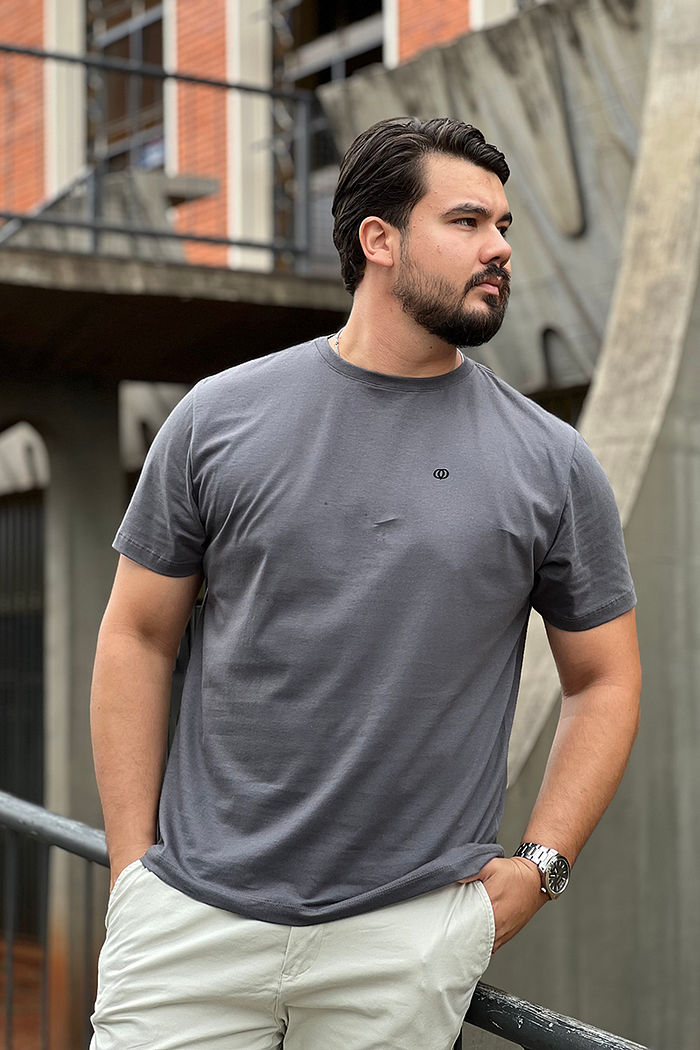 Max Tee Logo algodão no peito - Chumbo