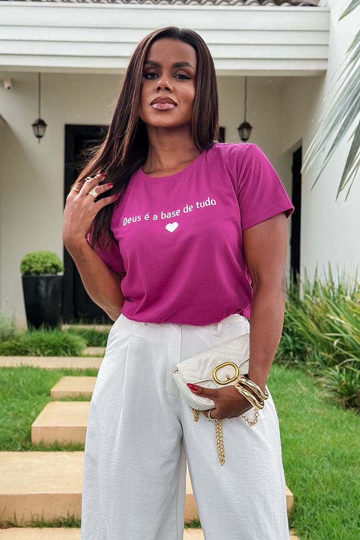 T-Shirt Deus é a base de tudo AR - Fúcsia