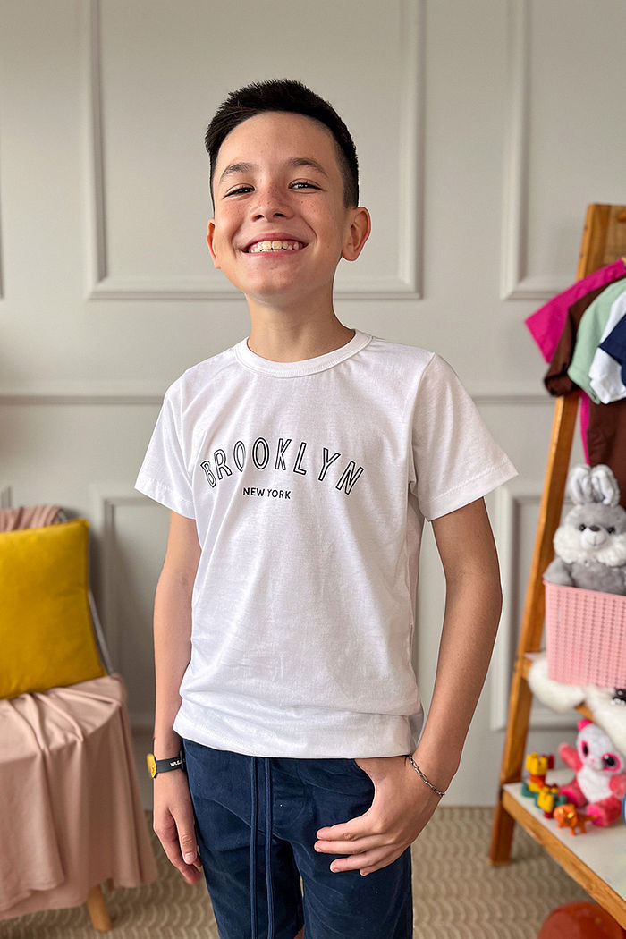 T-Shirt Infantil Brooklyn DTF - Neve