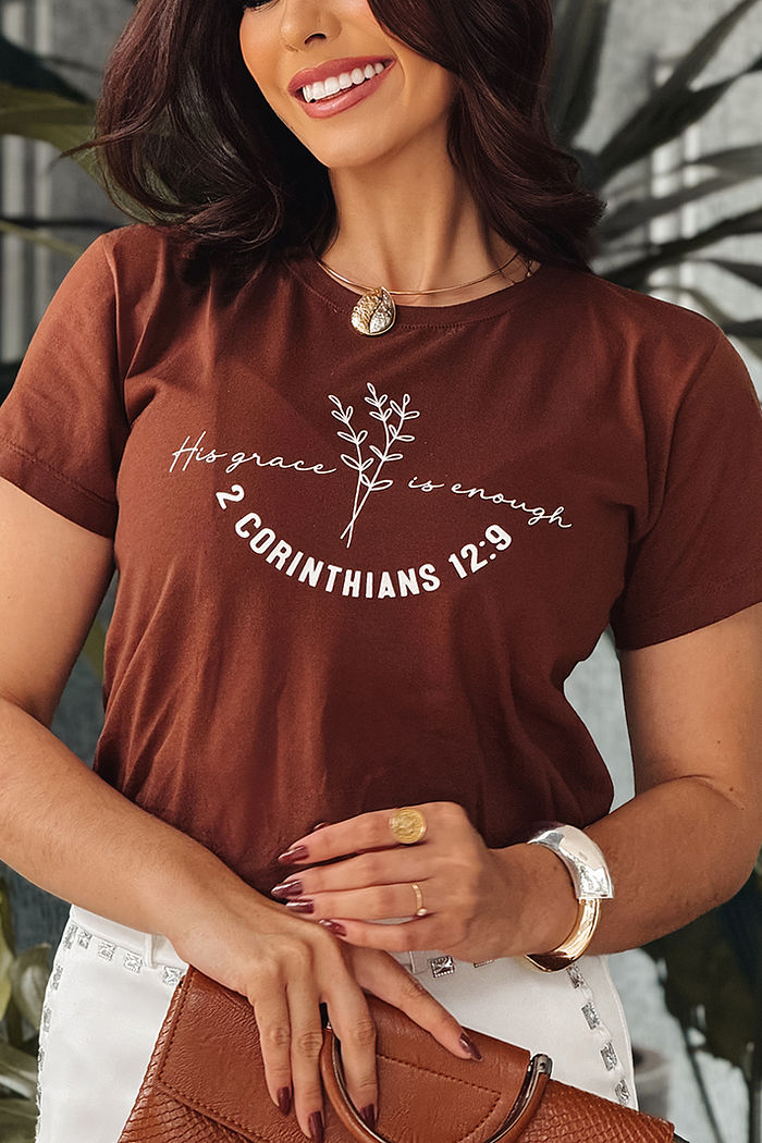 T-Shirt His grace is enough - Marrom
