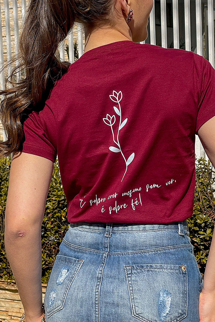 T-Shirt É sobre crer sem ver, é sobre fé DTF - Borgonha