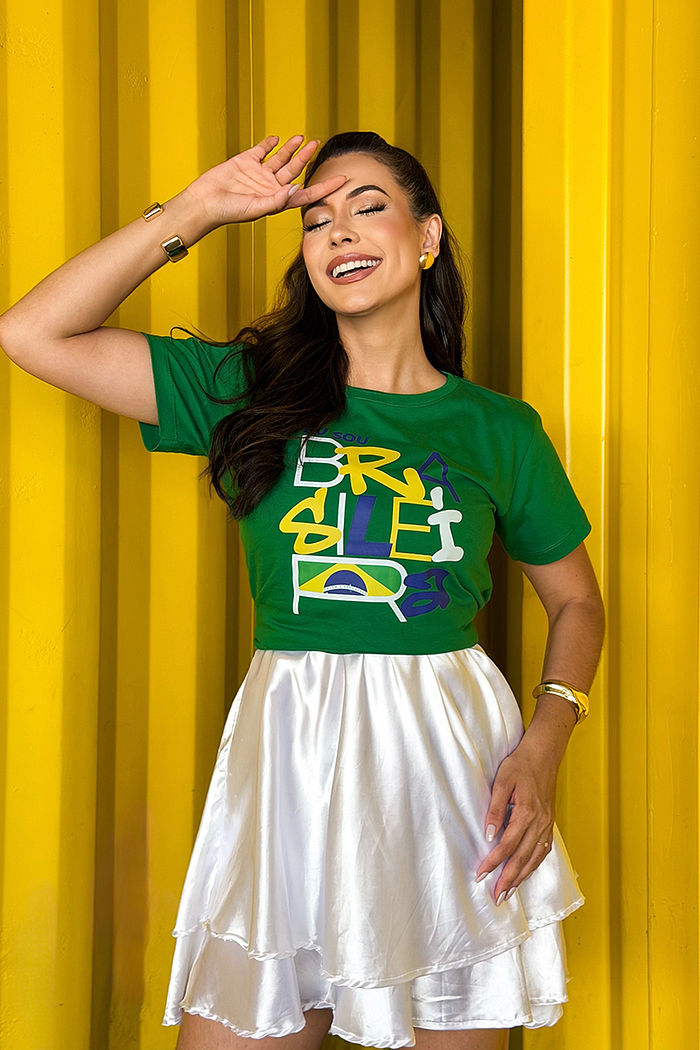 T-Shirt Eu sou Brasileira DTF - Verde Bandeira