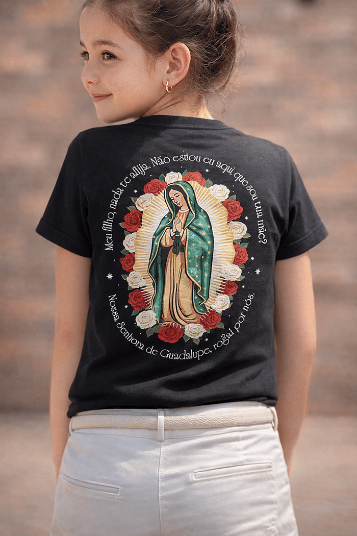 T-Shirt Infantil Não estou eu aqui - N.S. Guadalupe DTF - Preto