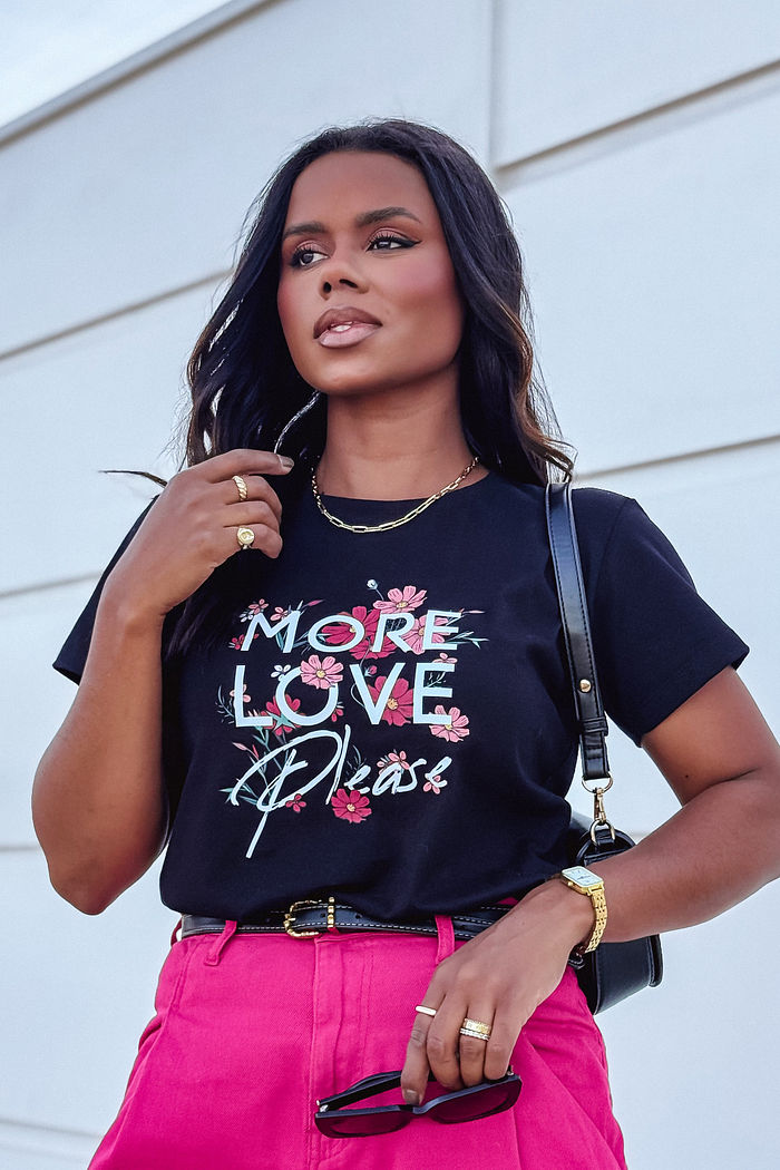 T-Shirt More love pleace DTF - Preto