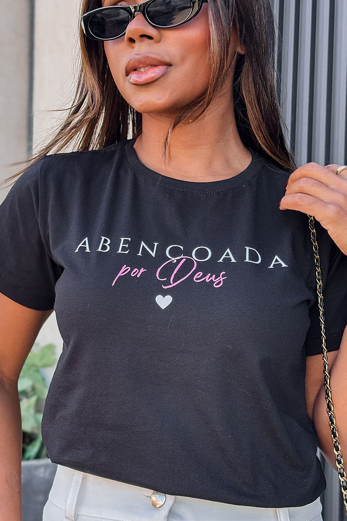 T-Shirt Abençoada por Deus - Preto
