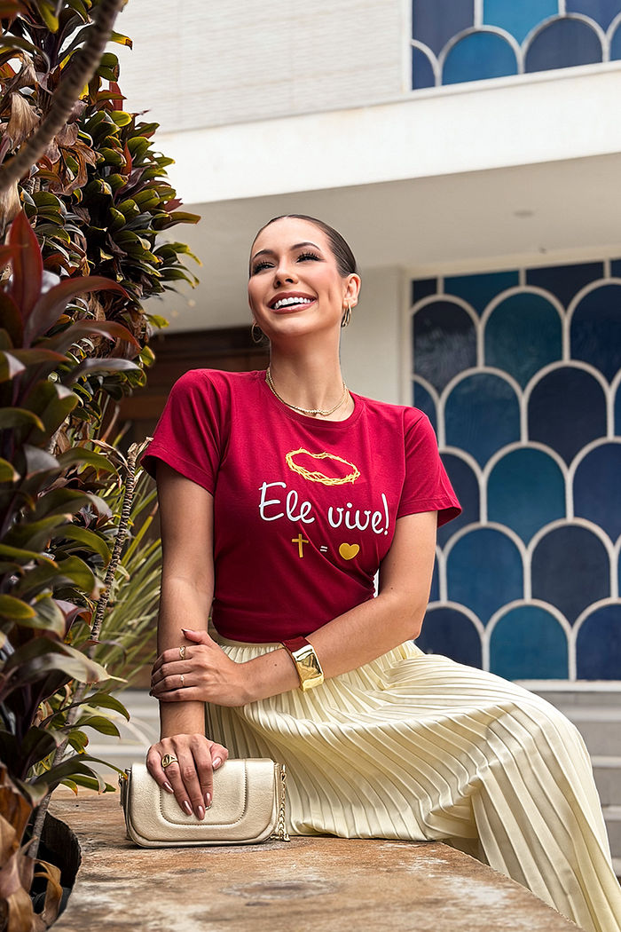 T-Shirt Ele vive - Coroa DTF - Bordô