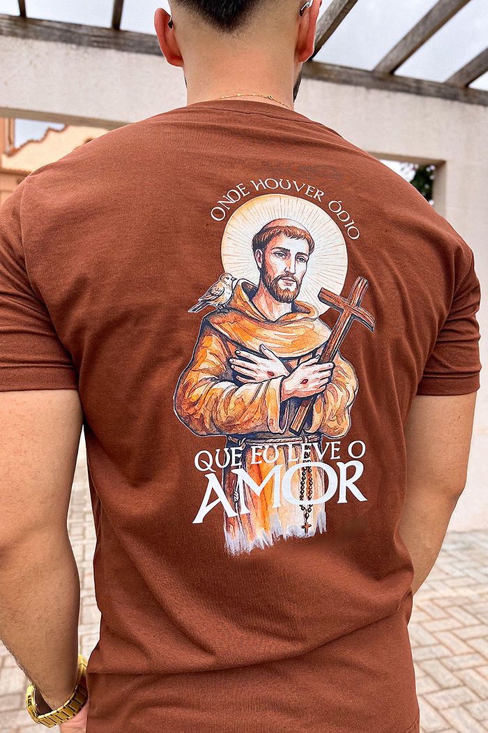 Max Tee Que eu leve o amor - São Francisco de Assis DTF - Marrom
