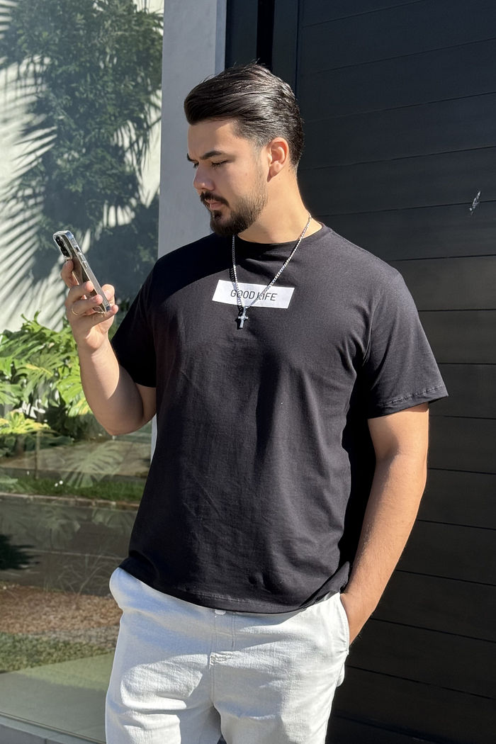 Max Tee Unissex Good life - Preto