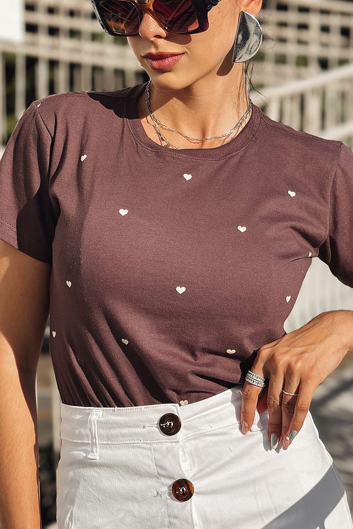 T-Shirt Corações pequenos poá - Expresso