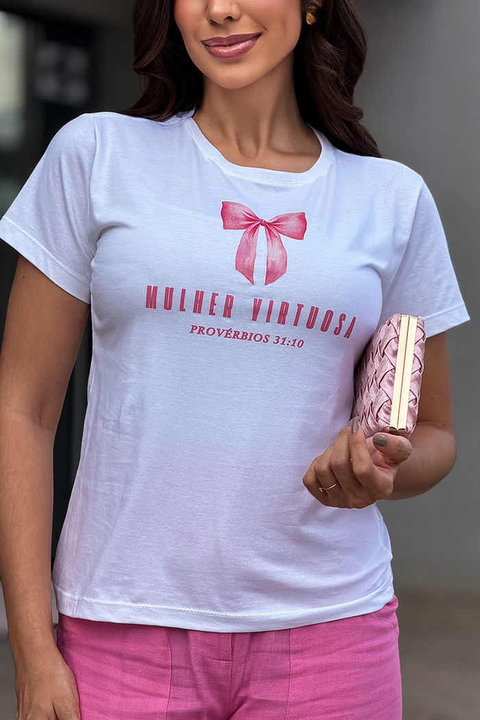 T-Shirt Mulher virtuosa DTF - Neve