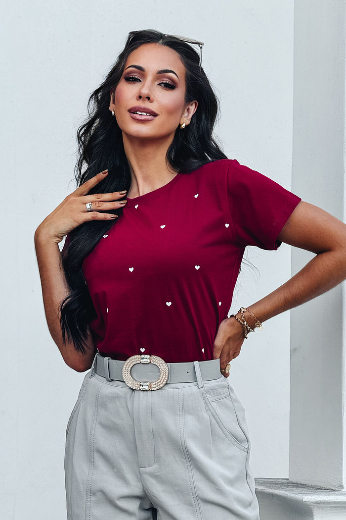 T-Shirt Corações pequenos poá - Bordô