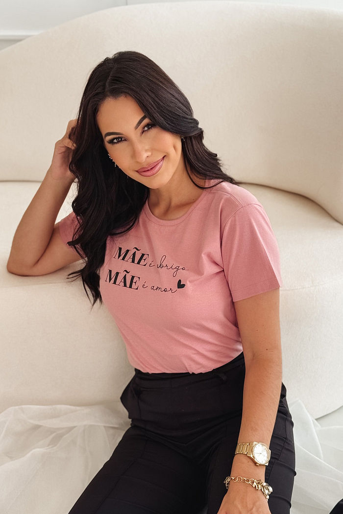 T-Shirt Mãe é abrigo e amor AR - Rosê