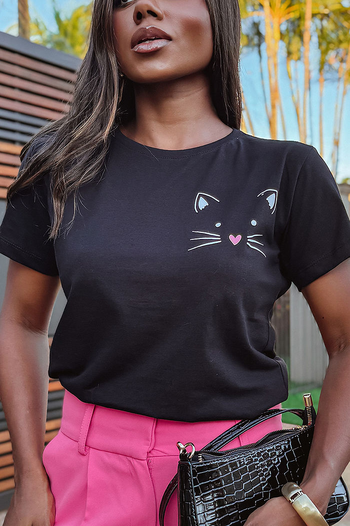 T-Shirt Gatinho Preto - Preto