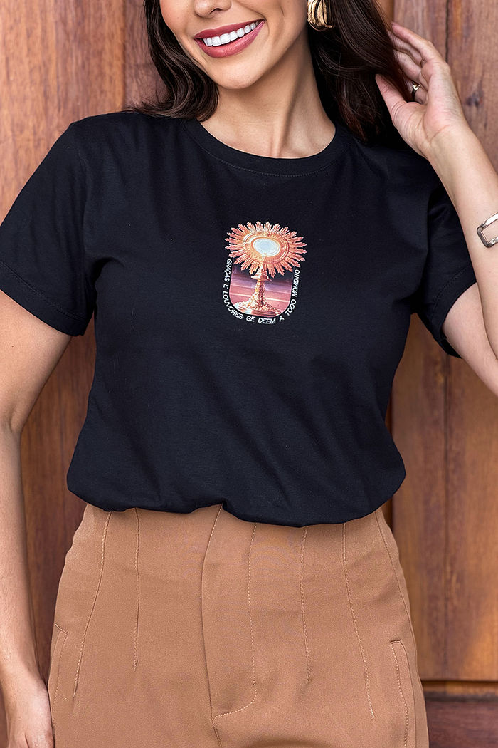 T-Shirt Graças e Louvores DTF - Preto
