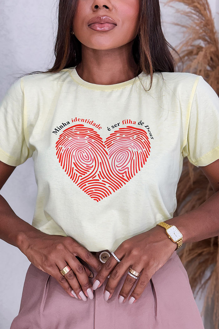 T-Shirt Minha identidade é ser filha de Deus DTF - Manteiga