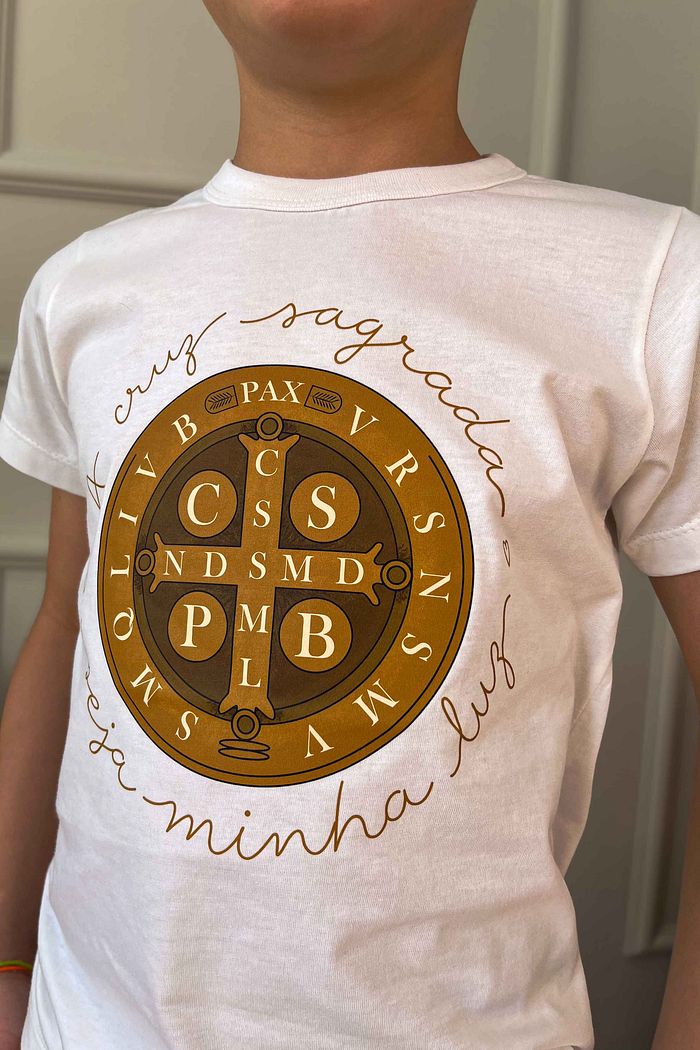 T-Shirt Infantil A Cruz Sagrada Kids DTF - Neve