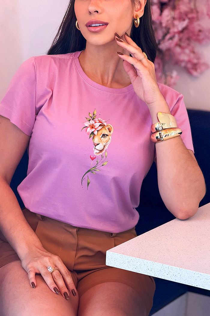 T-Shirt Leoa em flor DTF - Orquídea