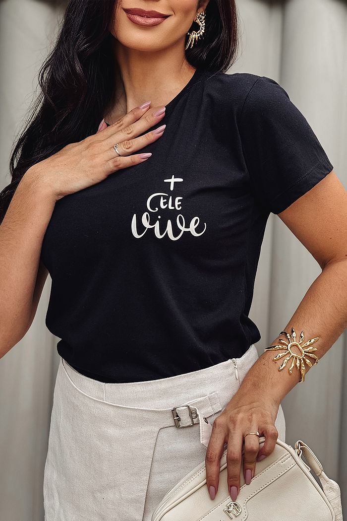 T-Shirt Ele vive DTF - Preto