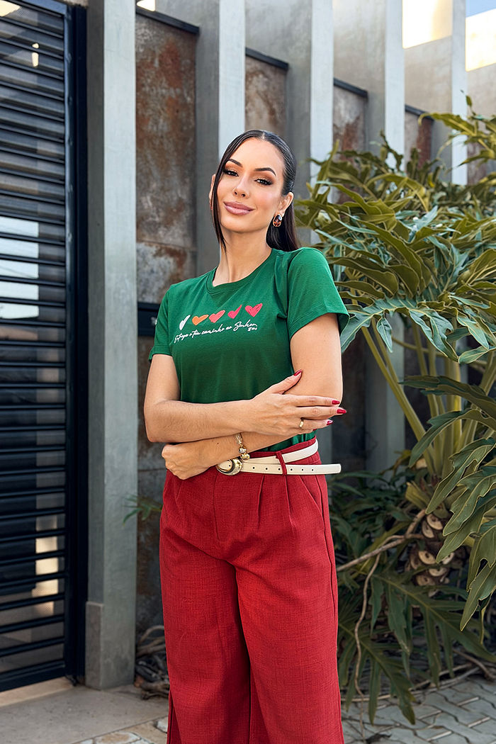 T-Shirt Corações - Entrega teu caminho ao Senhor - Verde Floresta