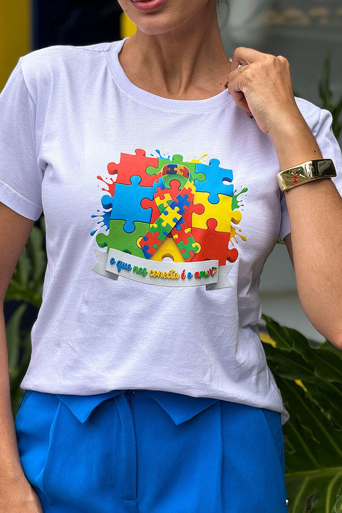 T-Shirt O que nos conecta é o amor - Autismo - DTF - Branco
