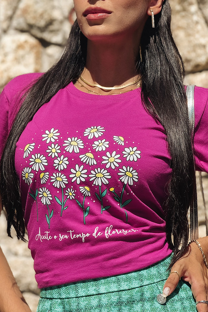 T-Shirt Aceite o seu tempo de florescer - Fúcsia