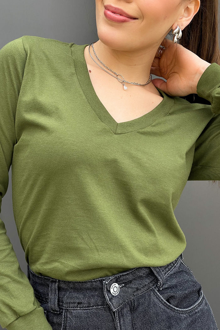Blusa Milena Manga Longa Gola V com Punho - Verde Oliva