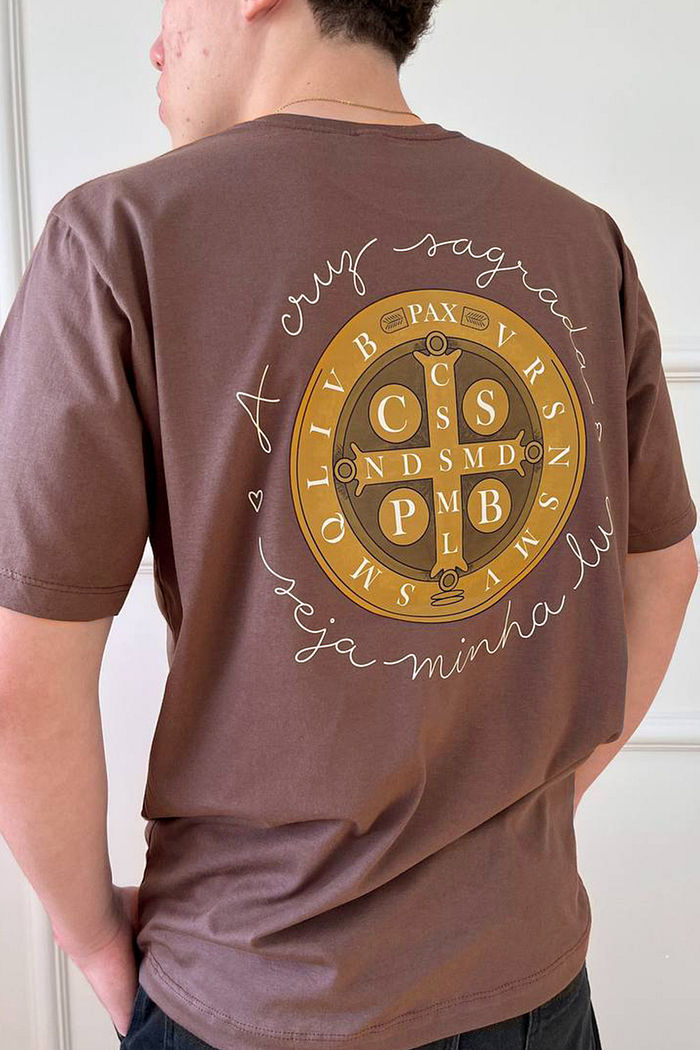 Max Tee  A Cruz Sagrada DTF - Café