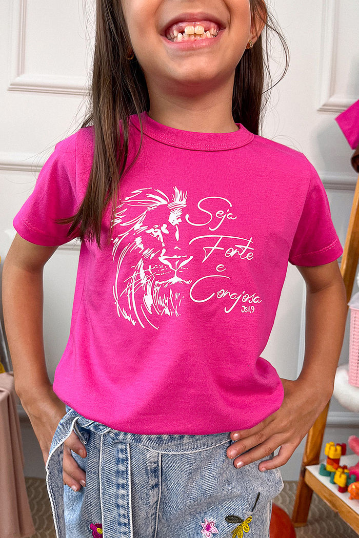 T-Shirt Infantil Seja forte e corajosa - Leão DTF - Pitaia