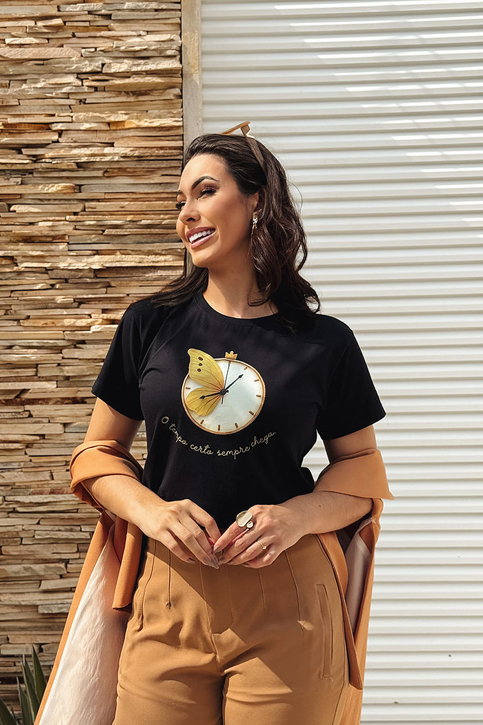 T-Shirt O tempo certo sempre chega DTF - Preto