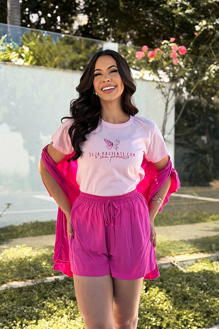 T-Shirt Seja paciente DTF - Rosa bebê