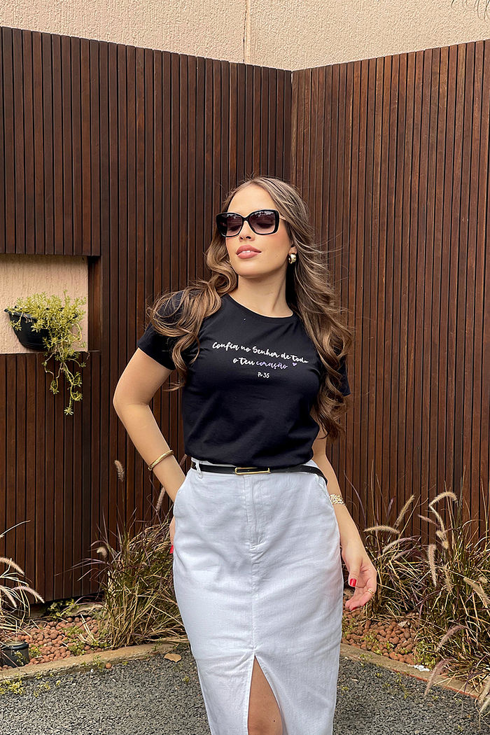 T-Shirt Confia no Senhor de todo o teu coração - Preto