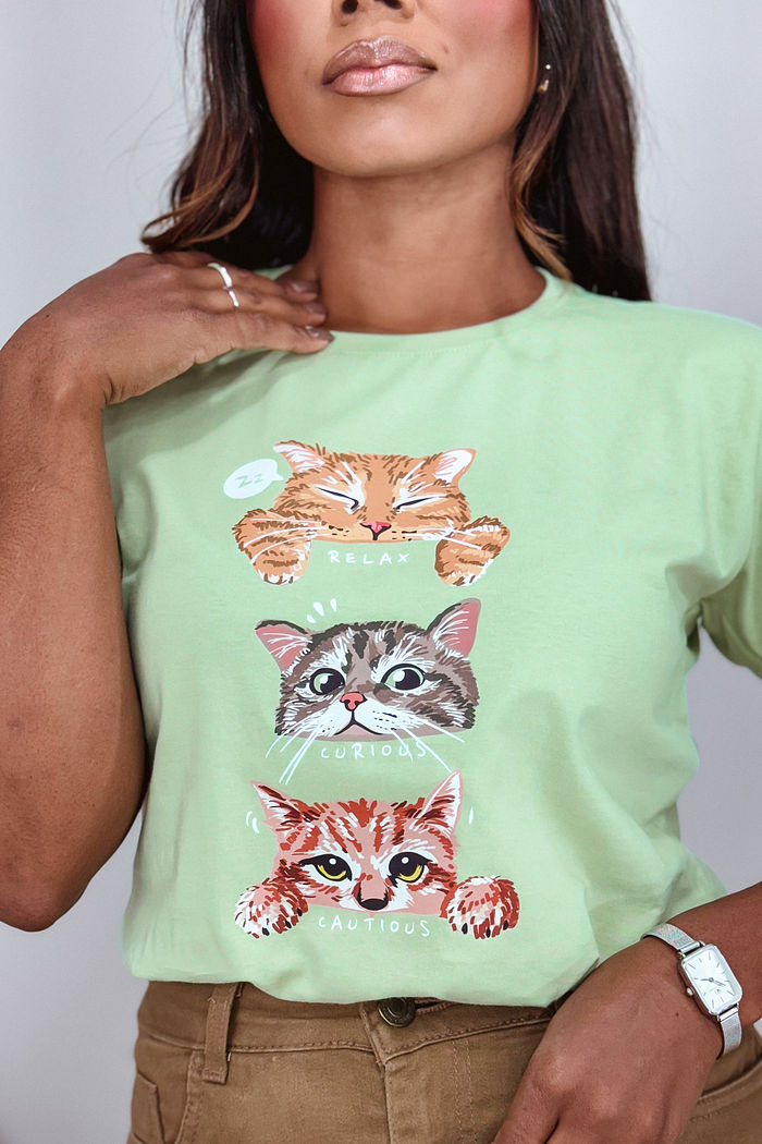 T-Shirt Gato Relax DTF - Verde chá