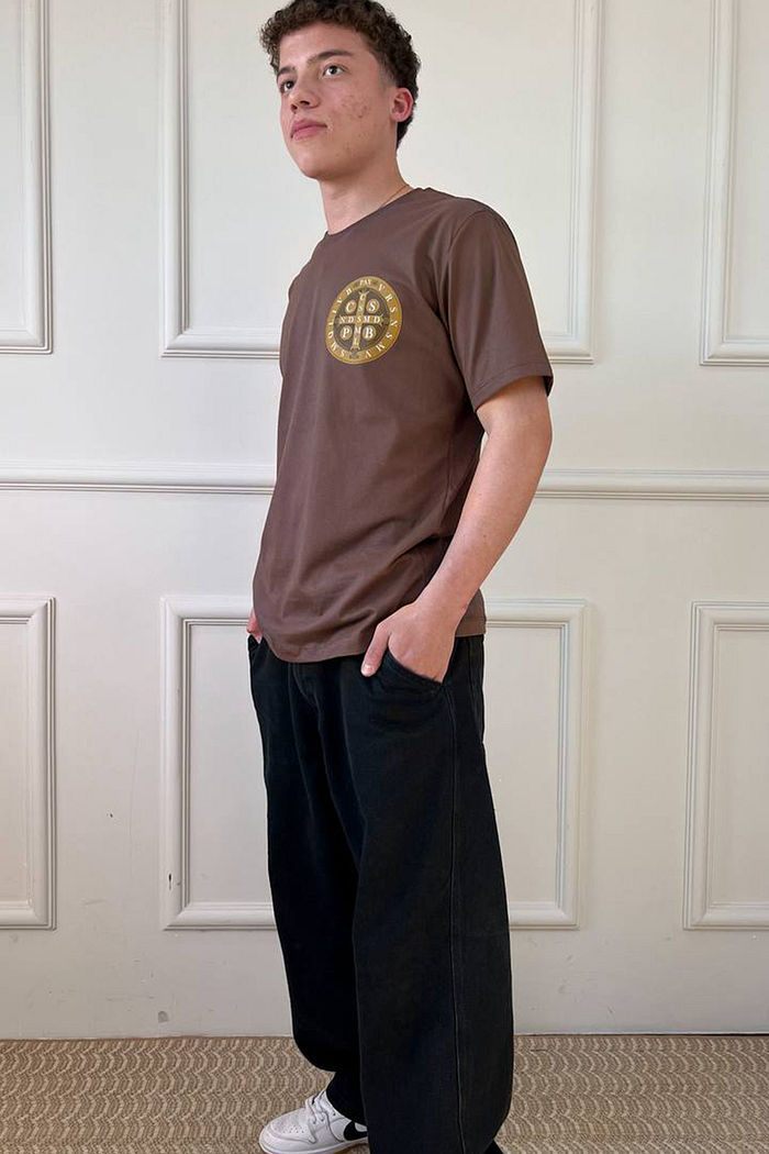 Max Tee  A Cruz Sagrada DTF - Café