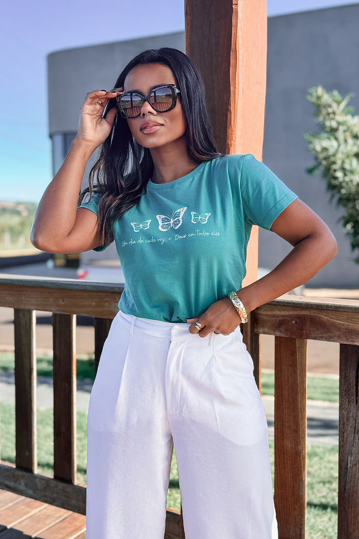 T-shirt Um dia de cada vez e Deus em todos eles - Verde Esmeralda