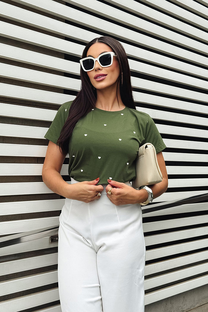 T-Shirt Corações pequenos poá - Verde Oliva