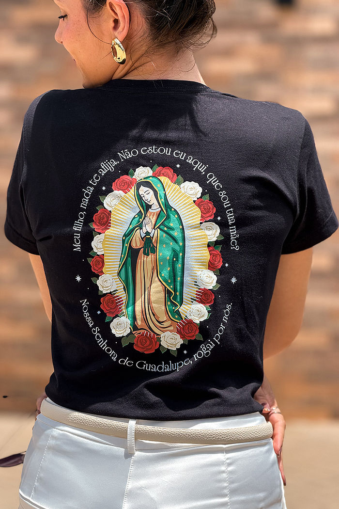T-Shirt Não estou eu aqui - N.S. Guadalupe DTF - Preto
