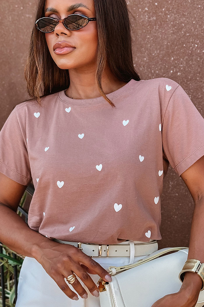 T-Shirt Corações desenhados poá - Nescau